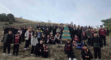 Geleceğe nefes: Demirkent TOKİ Ortaokulu öğrencilerinden örnek fidan dikimi etkinliği