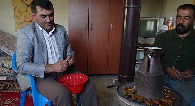 Gercüş'ün 'Doğu kestanesi': Organik meşe palamudu kış sofralarının vazgeçilmezi oluyor