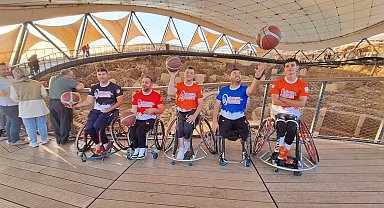 Göbeklitepe Tekerlekli Sandalye Basketbol Turnuvası öncesi takım kaptanlar, Göbeklitepe'de buluştu