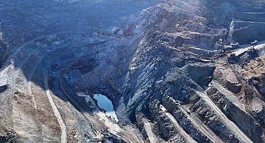 Göçük altında kalan şantiye müdürünü kurtarma çalışmaları 5'inci gününde devam ediyor