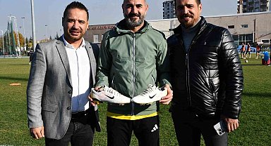 Gökhan Ünal'a sürpriz