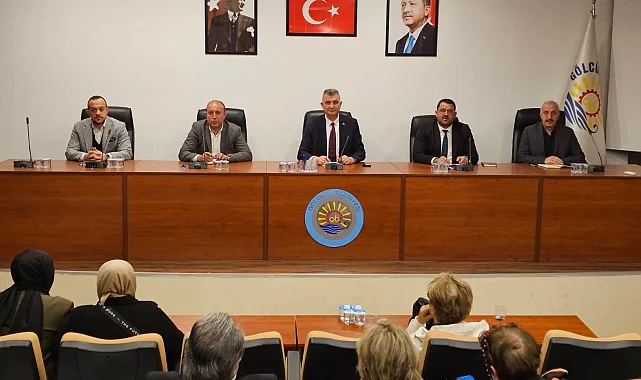 Gölcük'te Başkan Sezer muhtarları dinledi