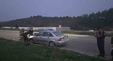 Gönen-Bandırma kara yolunda iki araç çarpıştı: 3 yaralı