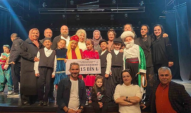 Gülkent İlkokulu tiyatro ekibi Türkiye üçüncüsü oldu