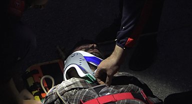 Gümüşhane'de arkadaşıyla gezintiye çıkan erkek hemşire kayalıklardan düştü