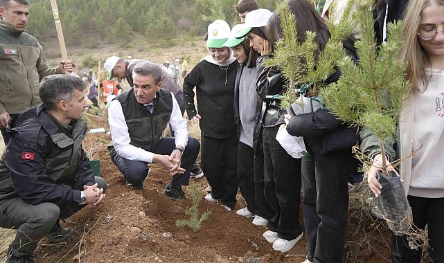 Gümüşhane'de Milli Ağaçlandırma Günü kapsamında fidanlar dikildi