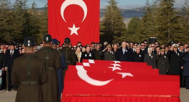 Gürcistan'daki uçak kazasında şehit olan 20 asker için tören düzenlendi