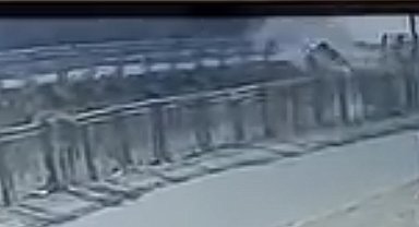 Hafif ticari araç sulama kanalına uçtu: O anlar kamerada