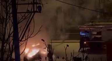 Hafif ticari araç yanarak kül oldu