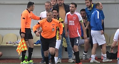 Hakemden maçta hayati müdahale