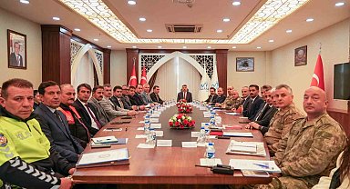 Hakkari'de karla mücadele değerlendirme toplantısı yapıldı