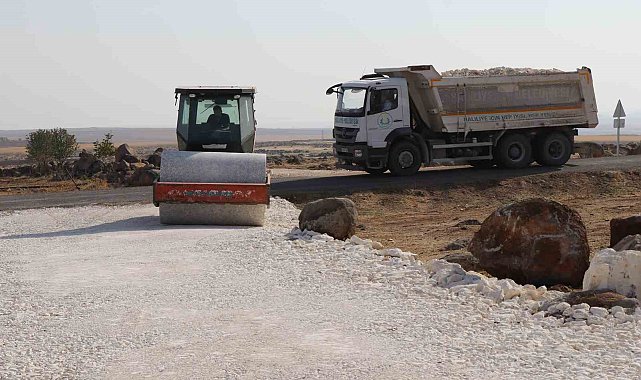 Haliliye Belediyesi'nden kırsal mahallelerde yol çalışması