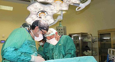 Hasta kadının karnından 15 kilo tümör çıkarıldı