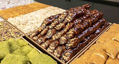 Havalar soğudu, cevizli pekmezli sucuk satışları arttı