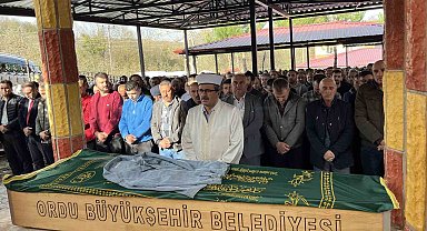Hayatını kaybeden 6'ncı sınıf öğrencisi toprağa verildi: Ağabeyi de 6 yaşında kalp krizinden vefat etmiş