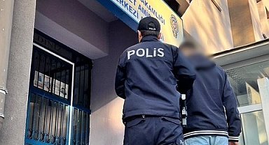Hırsızlık suçundan aranan şahsı polis yakaladı