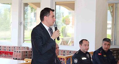 Hisarcık Kaymakamı Atam, muhtarların sorun ve taleplerini dinledi