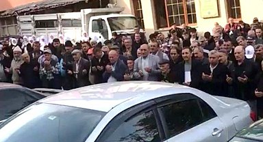 Hisarcık'ta 24 kişilik umre kafilesi dualarla uğurlandı