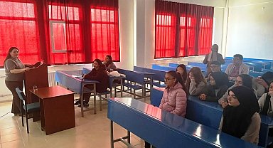 Hisarcık'ta lise öğrencileri bir günlük üniversite öğrencisi oldu