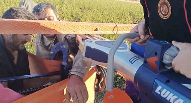 Hortum sarma makinesine kolu sıkışan işçi kurtarıldı