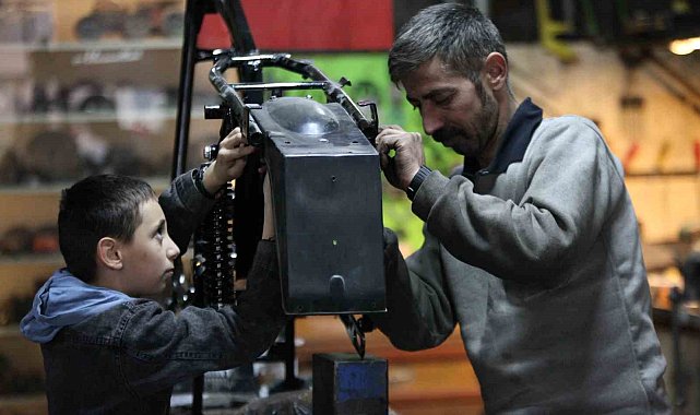 Hurdaya dönen Jawa motosikletler atölyede yeniden gün yüzüne çıkıyor