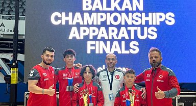 Hüseyin Emir ve Mustafa Yiğit Dur'dan madalya yağmuru