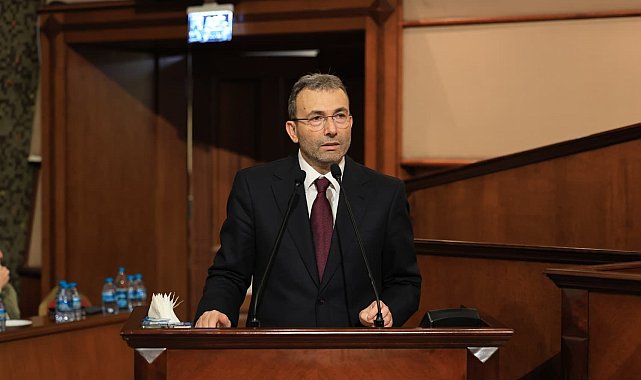 İBB'de mikrofon gerginliği: Başkan Cin İmamoğlu'nu eleştirince İBB Başkan Vekili Aslan mikrofonu kapattırdı