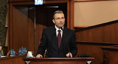 İBB'de mikrofon gerginliği: Başkan Cin İmamoğlu'nu eleştirince İBB Başkan Vekili Aslan mikrofonu kapattırdı