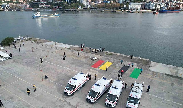 İki yıl önce gemi facialarının yaşandığı Zonguldak'ta gemi kazası tatbikatı düzenlendi
