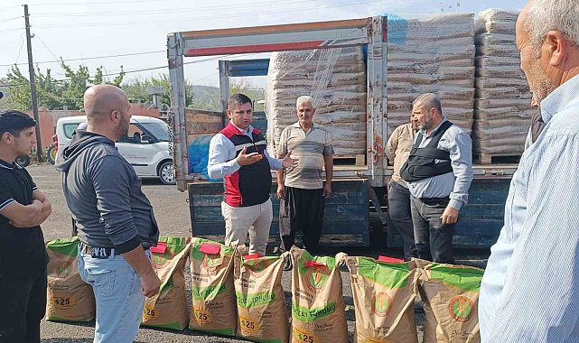İmamoğlu'nda yangından etkilenen üreticilere buğday tohumu desteği