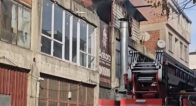 İnegöl'de mobilya imalathanesinde yangın