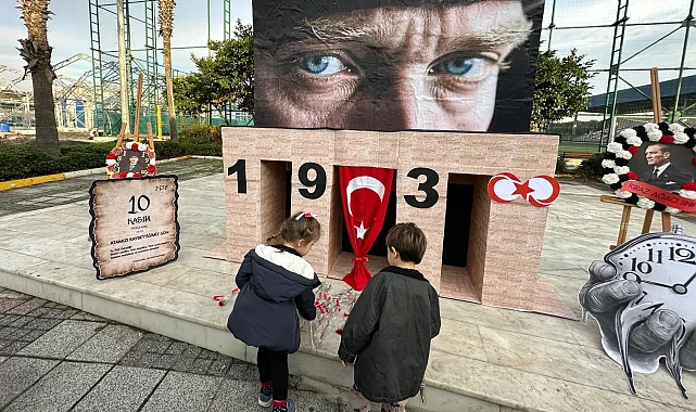 İstanbul Bakırköy 10 Kasım'da Ata'sını andı
