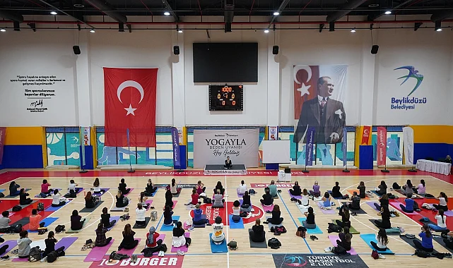 İstanbul Beylikdüzü'nde "Yogayla Beden Uyanışı" etkinliği