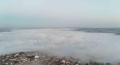 İstanbul Boğazı sisle kapandı, ortaya kartpostallık manzaralar çıktı