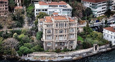 İstanbul Boğazı'nın en ihtişamlı binalarından Zeki Paşa Yalısı yeni sahibini bekliyor