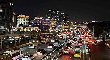 İstanbul'da trafik yoğunluğu yüzde 83'e ulaştı