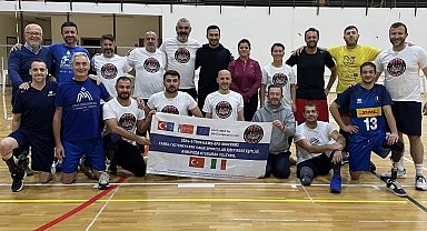 İtalya'da oturarak voleybol deneyimi