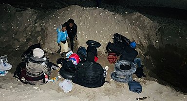 İzmir'de 7 düzensiz göçmen yakalandı, 34 göçmen kurtarıldı
