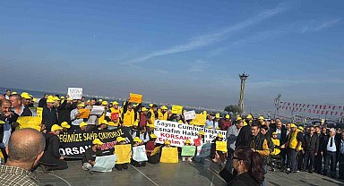 İzmir'de taksicilerden 'korsana hayır' konvoyuna başkandan şartlı destek