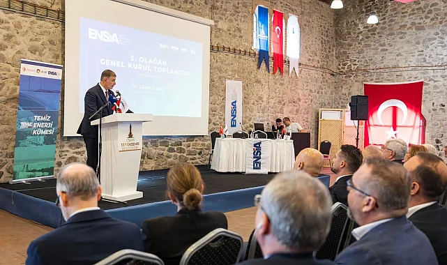 İzmir'de Başkan Tugay'dan sanayicilere yeşil dönüşüm çağrısı