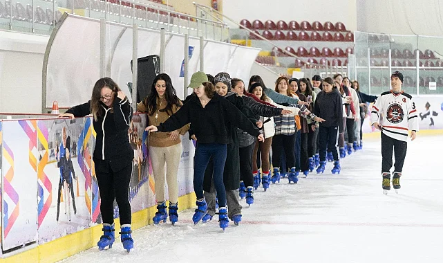 İzmir'de 'Buz Sporları Salonu' yeni sezona hazır