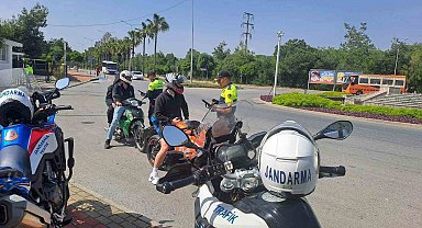 Jandarma ekiplerinden motosiklet denetimi