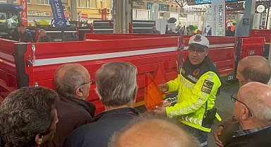 Jandarmadan tarım fuarında çiftçilere uyarı