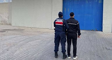 JASAT 12 yıl hapis cezasıyla aranan şahsı yakaladı