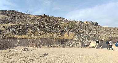 Kaçak kazıda yeraltı şehri çıktı