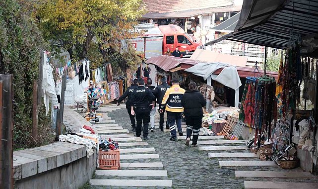 Kalede intihar girişiminde bulunan şahsı polis ikna etti