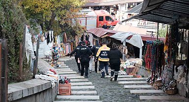 Kalede intihar girişiminde bulunan şahsı polis ikna etti