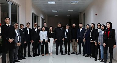 Karaburun Hukuk Fakültesi öğrencileriyle buluştu