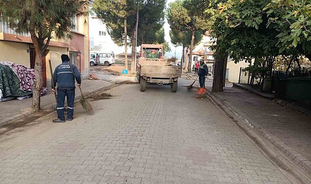 Karacasu'da çevre temizliği için ekipler sahada