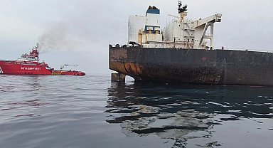 Karadeniz'de patlama yaşayan 'KAIROS'ta yangın söndürüldü... VIRAT'ın çeki operasyonu sürüyor